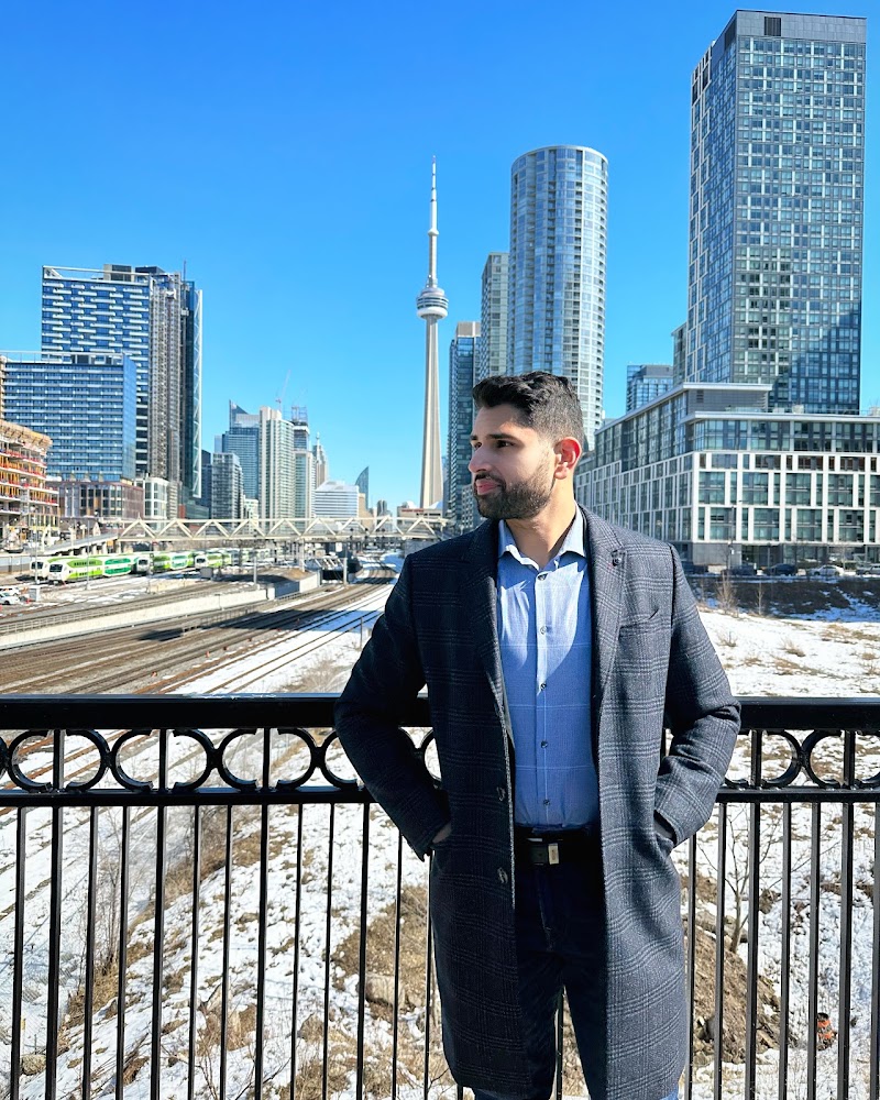 Shay Asnani, Toronto Real Estate Agent